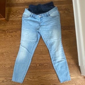 Old navy maternity jeans